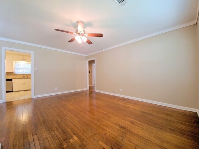 Foto del edificio - 1223 Shawnee St