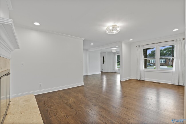 Foto del edificio - 818 Esslinger Rd SE