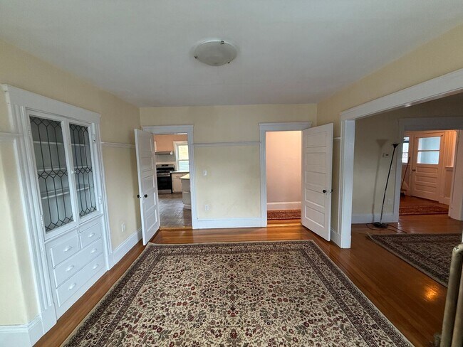 Foto del edificio - 3-bed + office / 2-bath Duplex ~ Oak Squar...