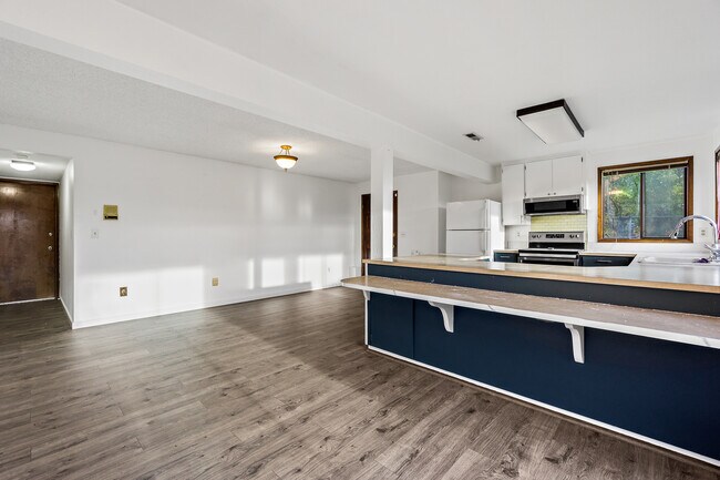 Foto del edificio - 1352 Aloha Ln