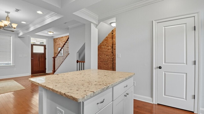 Foto del edificio - 1654 Gales St NE