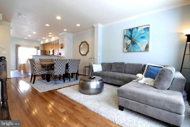 Foto del edificio - 5305 Arapaho Ln