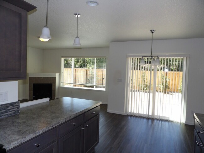 Foto del edificio - Beautiful Home!  Close to Downtown Hillsboro!