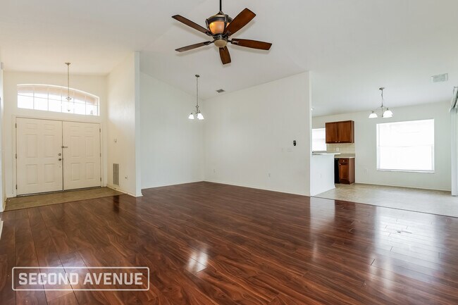 Foto del edificio - 8021 Princeton Manor Cir
