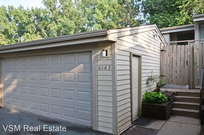Building Photo - 2 br, 1.5 bath House - 6363 Aspenwood Plaza