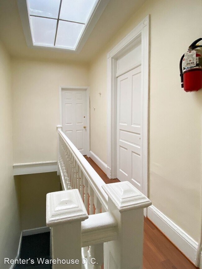 Building Photo - 1 br, 1 bath House - 1700 U St. NW #3