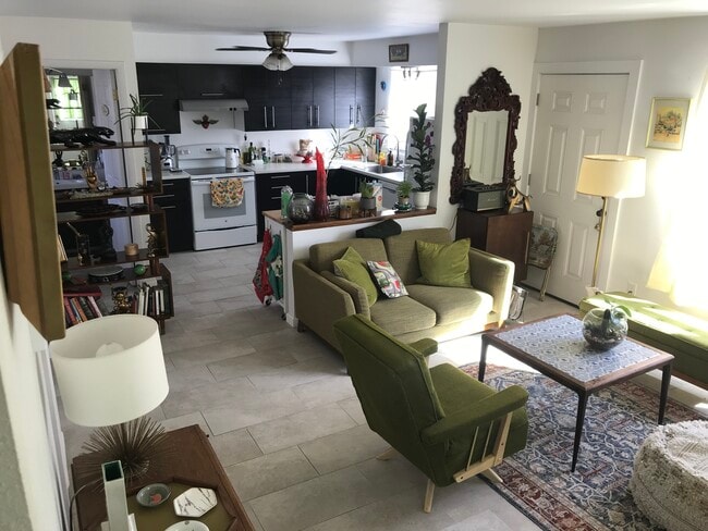 Foto del edificio - 301 N Grant Ave