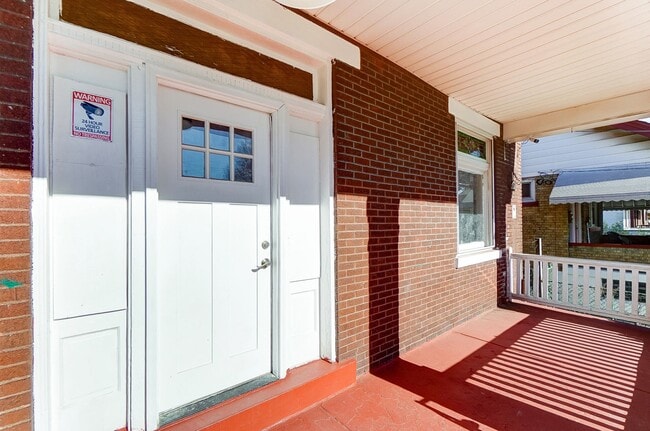 Photo - 2854 Shaffer Ave Apartment