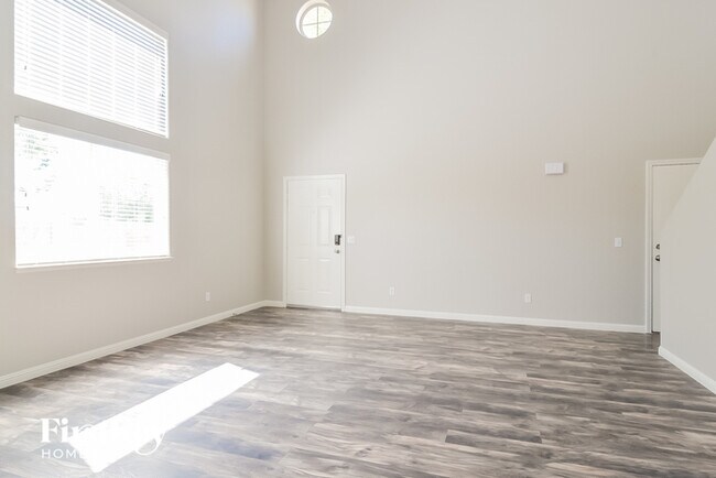 Building Photo - 1070 Harpy Eagle Ave
