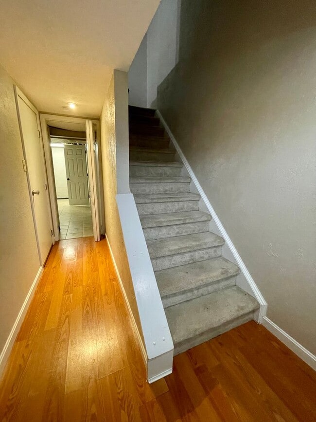 Building Photo - South Fayette - Spacious 3 Bedroom, 2.5 Bath Townhouse - Hunting Ridge Community