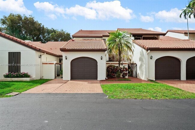Building Photo - 9340 NW 48th Doral Terrace