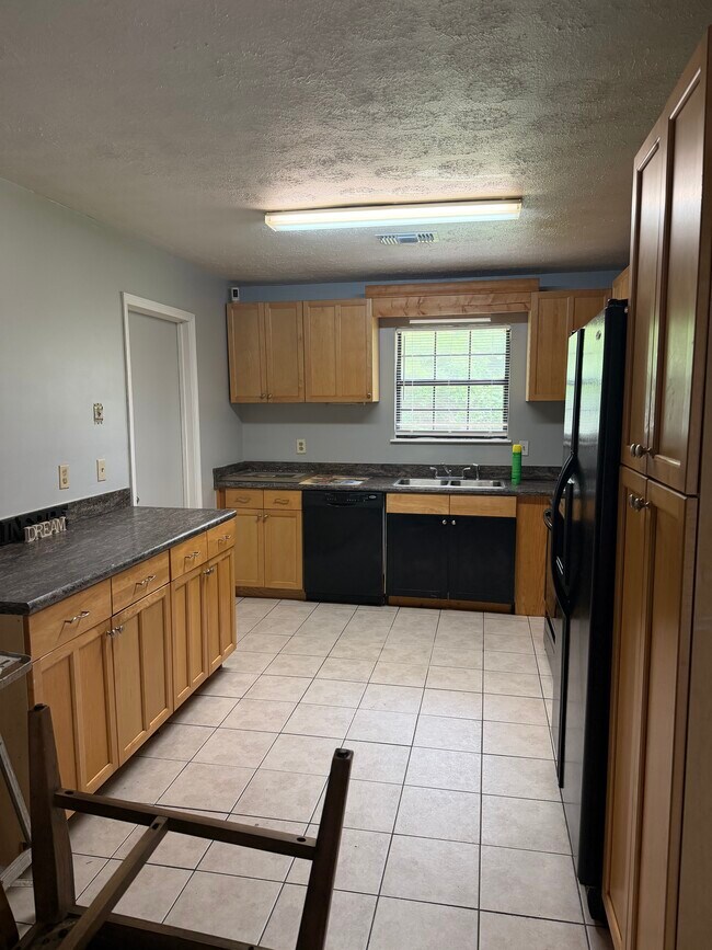 Foto del edificio - 4422 Blackbirch Ln