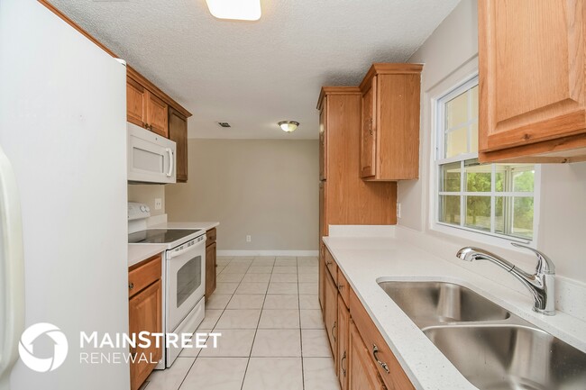 Building Photo - 11848 Minford Cir S