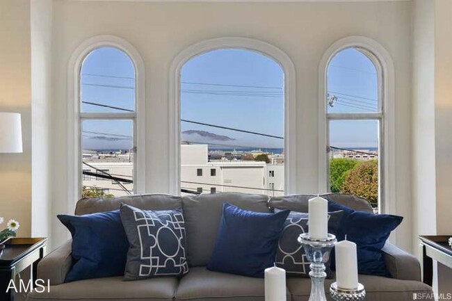 Foto del edificio - 3 br, 1.5 bath House - 737 Chestnut St