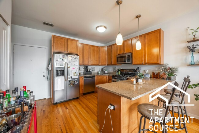 Foto del edificio - 3131 W Logan Blvd
