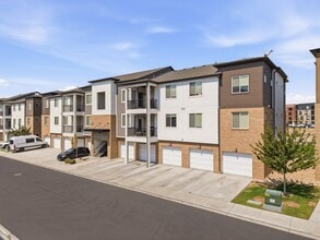 Building Photo - 752 N 260 W
