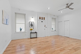 Building Photo - 187 Wayne St