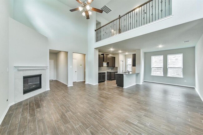 Foto del edificio - 2323 Honey Heights Ln