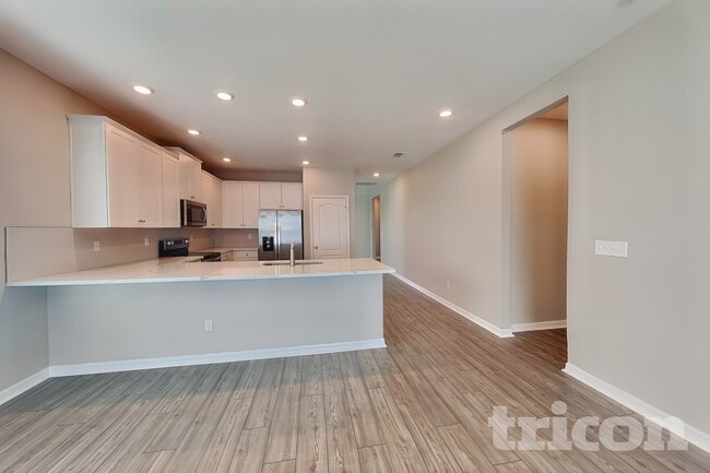 Building Photo - 523 Falcon Ridge Rd