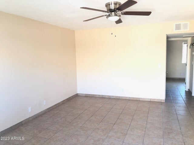Foto del edificio - 305 N 93rd St