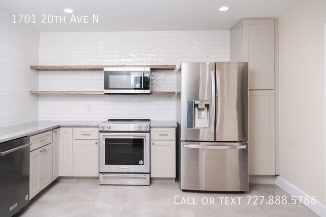 Building Photo - 1701 20th Ave N