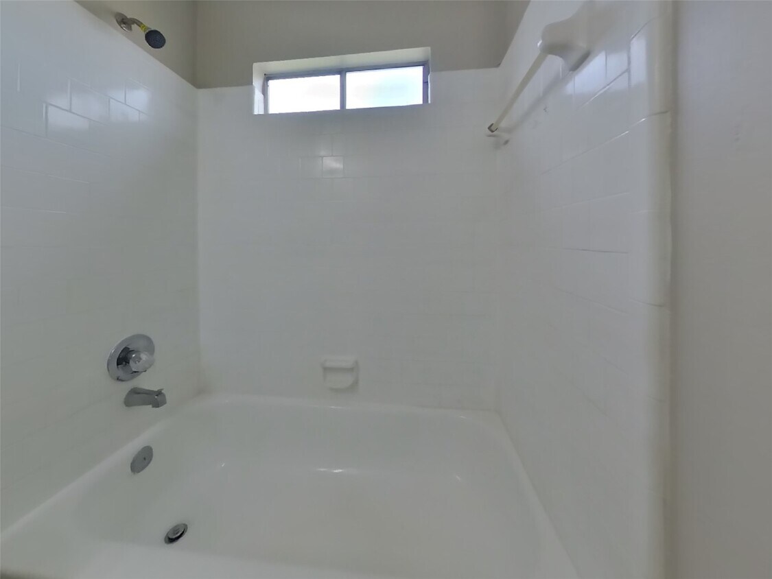 Foto del edificio - 6922 Clee Ln