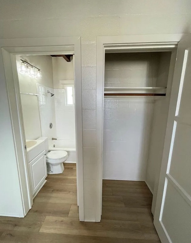 Building Photo - 134 S Crimea St