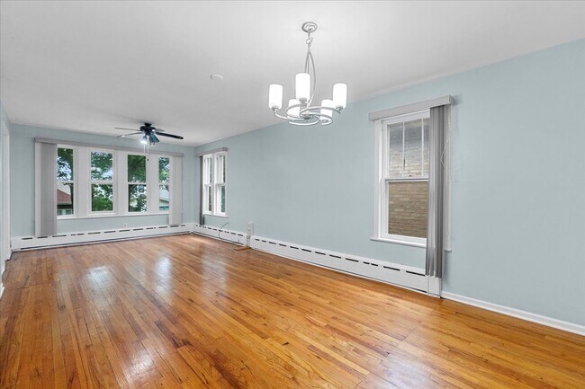 Foto del edificio - 4831 W Deming Pl
