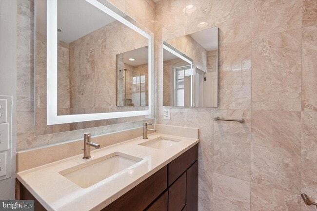 Foto del edificio - 3839 Garfield St NW