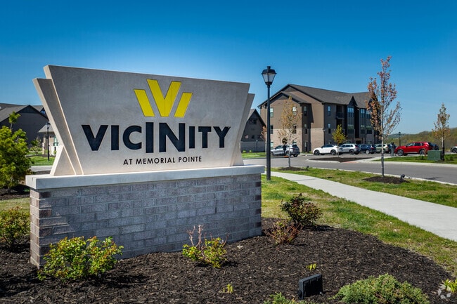 Entrance - Vicinity at Memorial Pointe
