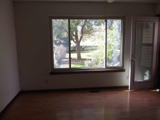 Building Photo - 507 Clearwater Dr