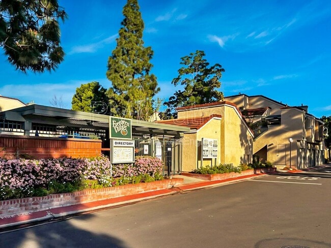 Photo - 3509 W Greentree Cir House