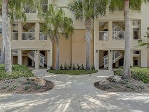 Building Photo - 115 Riverview Bend S