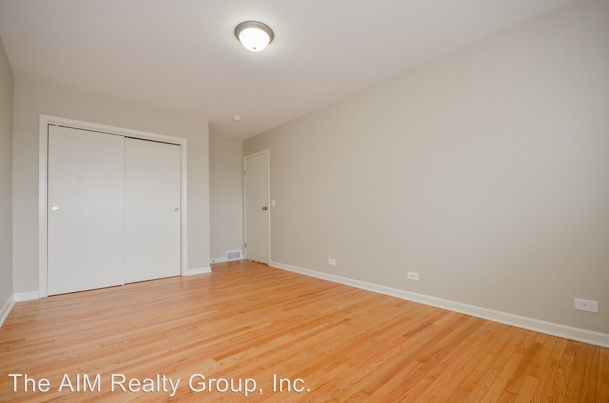 Building Photo - 3021 S Lynn Ct