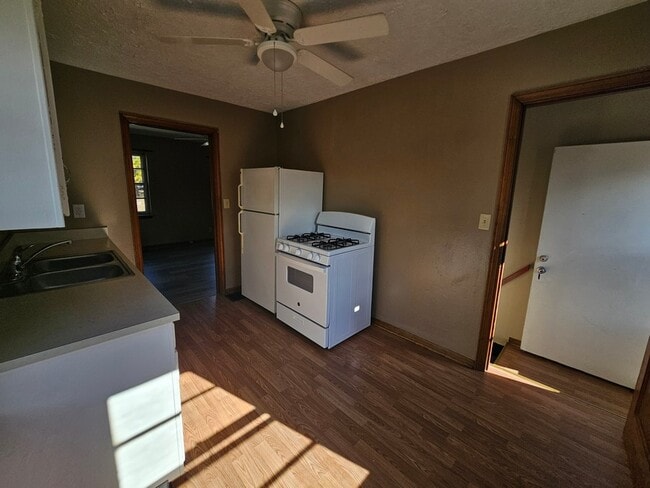 Building Photo - 2900 Sheridan St