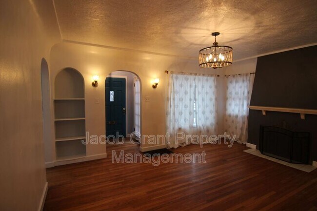 Foto del edificio - 164 E 13th St