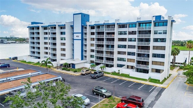 Building Photo - 450 Treasure Island Causeway