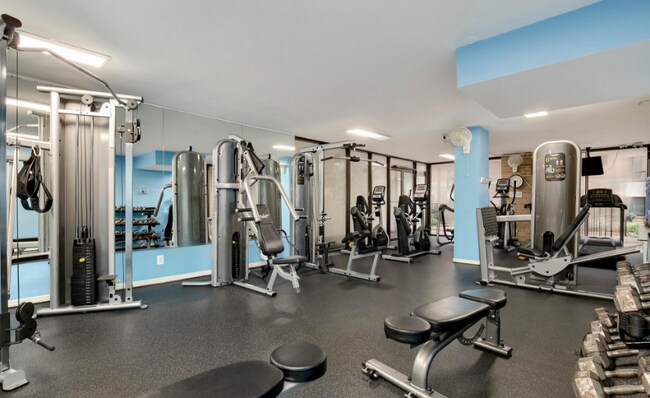 Fitness Center Inside - 4 Monroe St