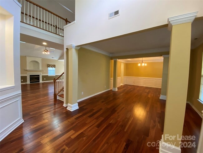 Building Photo - 8630 Ellington Park Dr