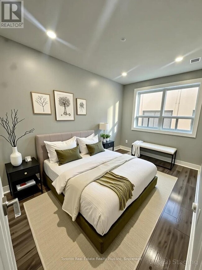 Photo du bâtiment - 312 Douglas Ave