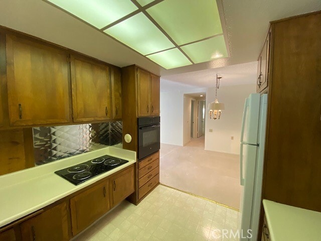 Building Photo - 547 Via Estrada