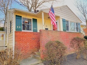 Building Photo - 115 Whitmoor Terrace