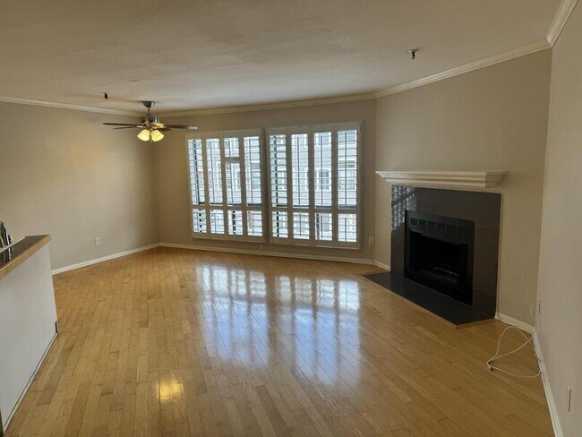 Building Photo - 1640 Tenth Avenue #407