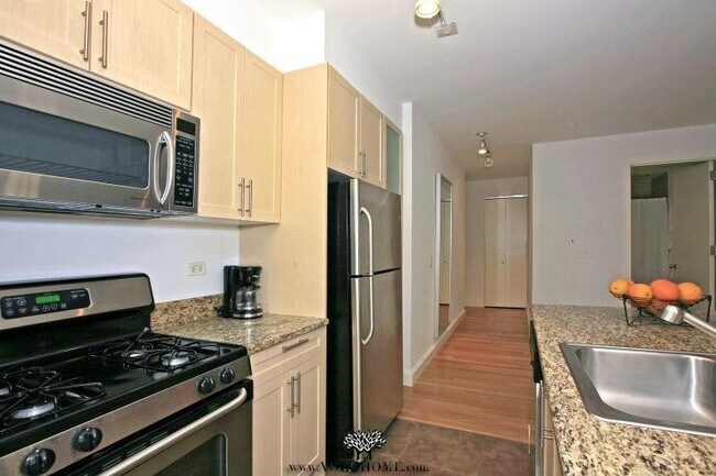 Building Photo - 3 bedroom in New York NY 10004