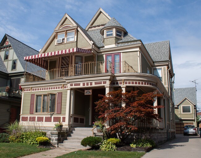 Foto del edificio - 284 Richmond Ave