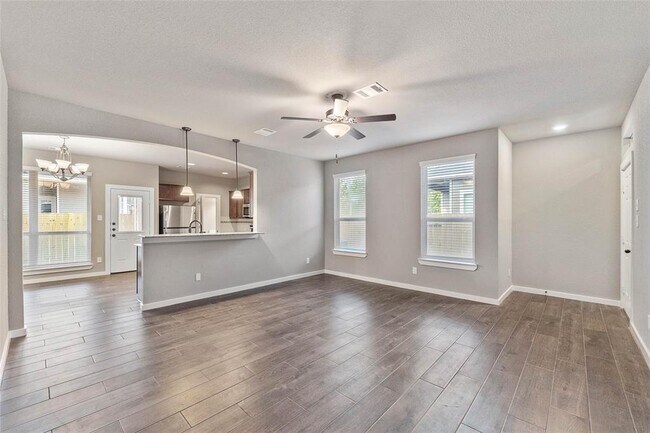 Foto del edificio - 745 Harvest Moon Dr