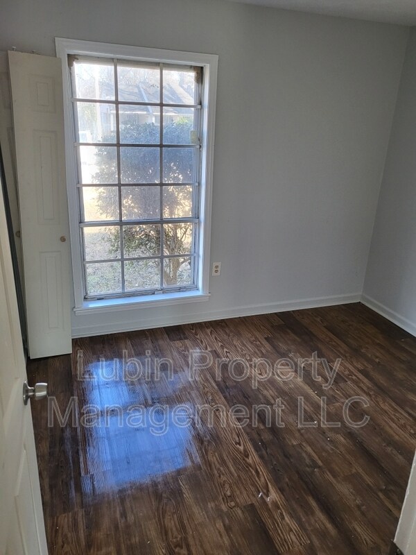 Foto del edificio - 2777 Ridgeview Rd