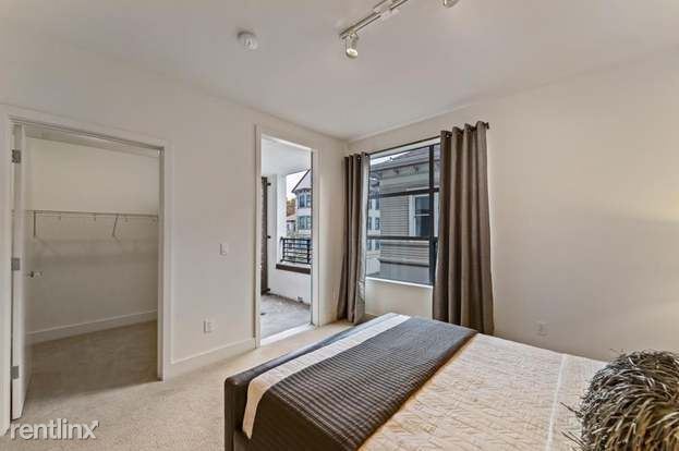 Foto del edificio - 1 br, 1 bath Condo - 1 E Julian St Unit 210