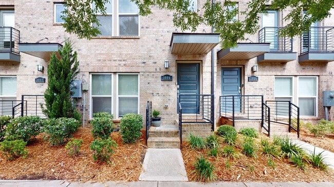 Building Photo - 3804 Sky Haven Dr