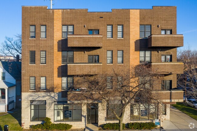 Building Photo - 2338 W MORSE